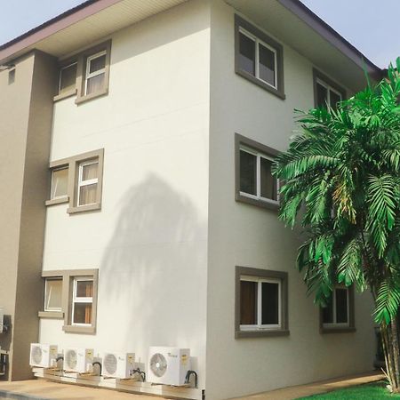 Palm Court Apartment Акра Екстериор снимка
